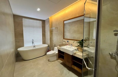 Miete einer neuen Villa mit 4 Schlafzimmern im Stadtteil Nam Viet A, Da Nang, Vietnam